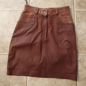 Women's size 6 vintage made in the USA brown leather skirt